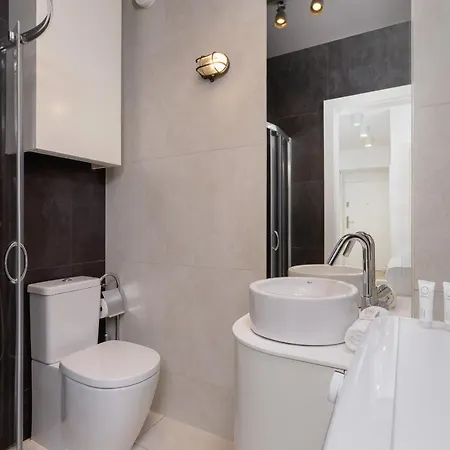 Apartament With Mezzanine - Arianska 14 By Renters Kraków