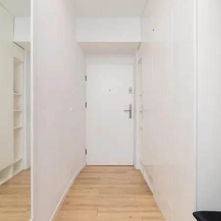 Apartament With Mezzanine - Arianska 14 By Renters